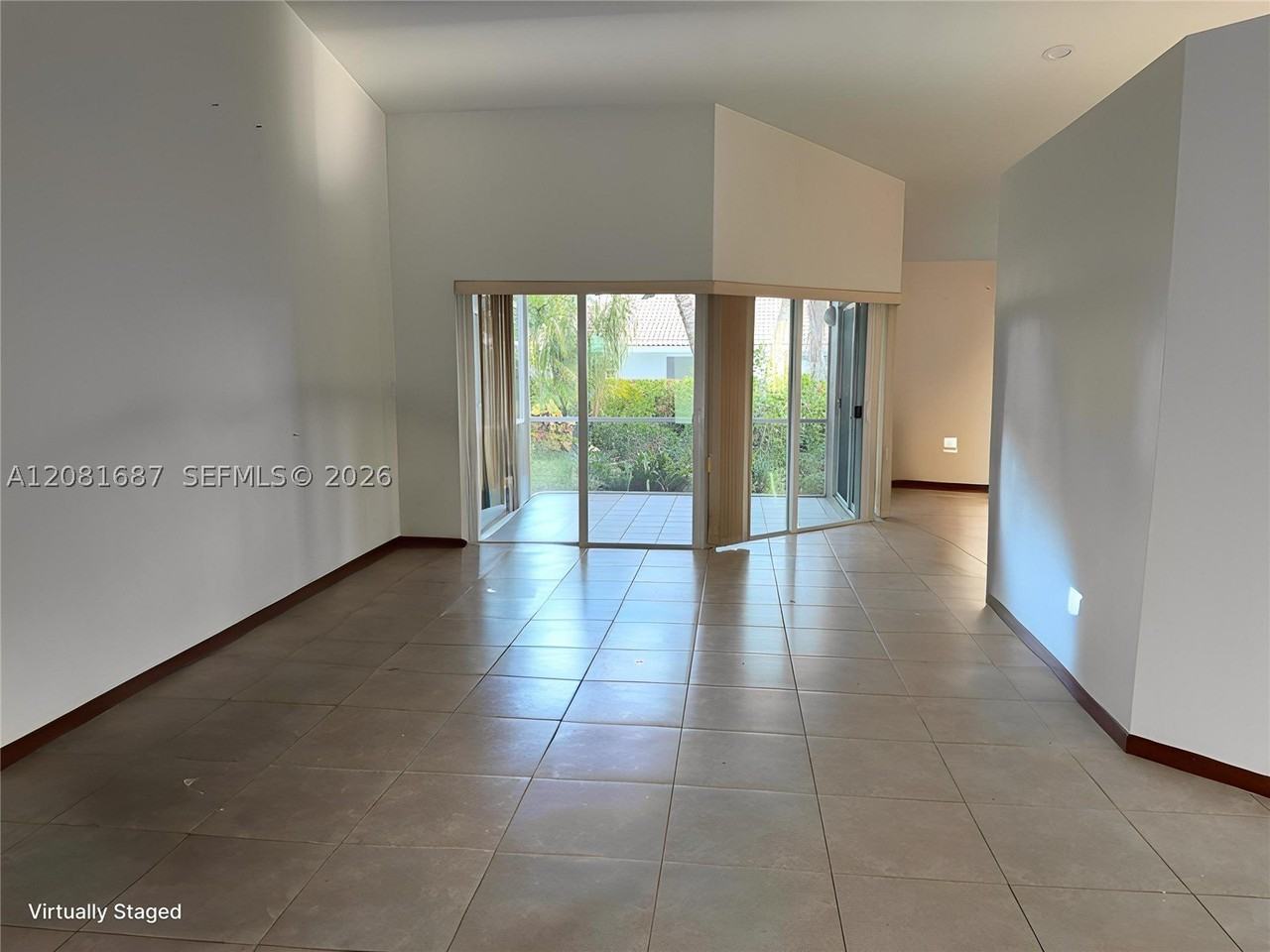 7920 Sw 204th St - Photo 4 of 44