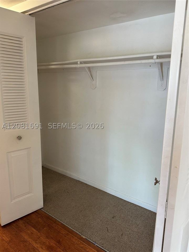10818 N Kendall Dr #R28 - Photo 6 of 16