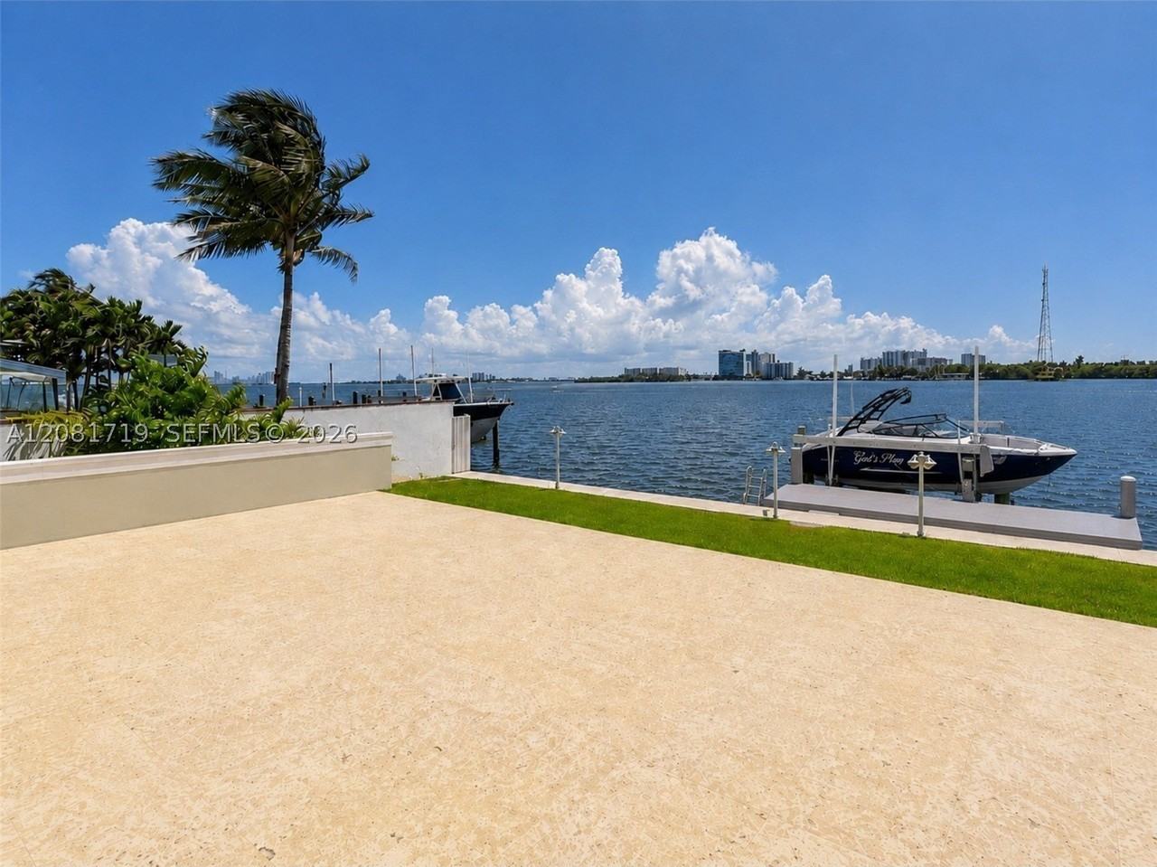 8041 Ne Bayshore Ct #8041
