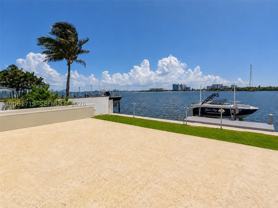 8041 Ne Bayshore Ct #8041 - Photo 1 of 1