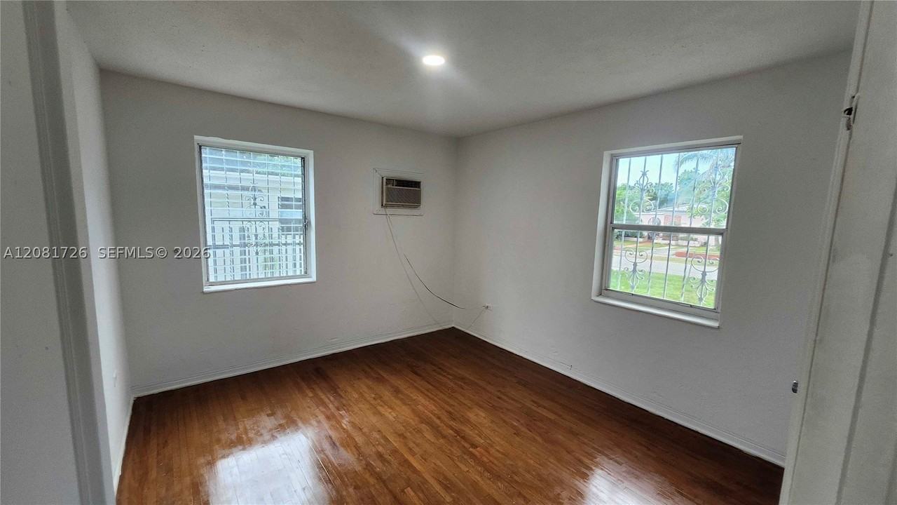 325 Nw 133rd St #1 - Photo 6 of 9