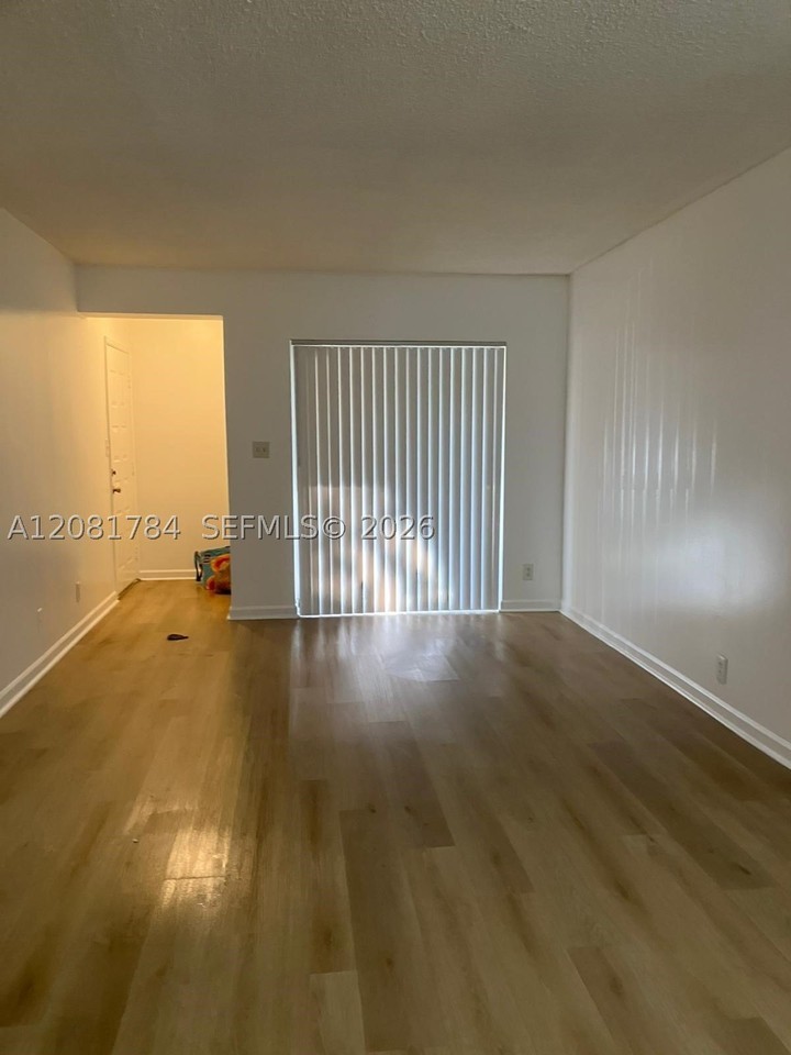 104 Gardens Dr #101 - Photo 2 of 12