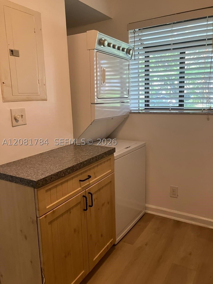 104 Gardens Dr #101 - Photo 3 of 12