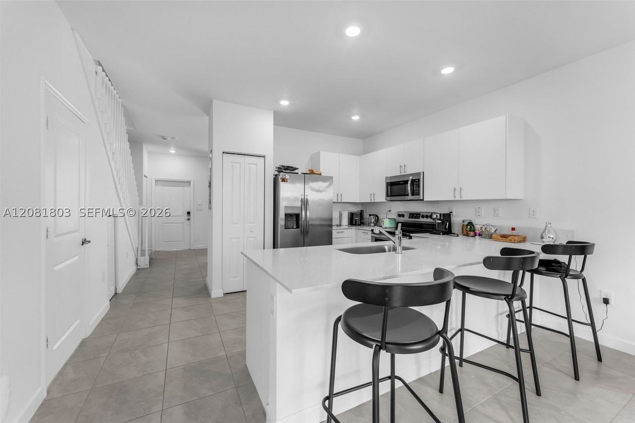 11761 Sw 245th Ter #11761 - Photo 5 of 25