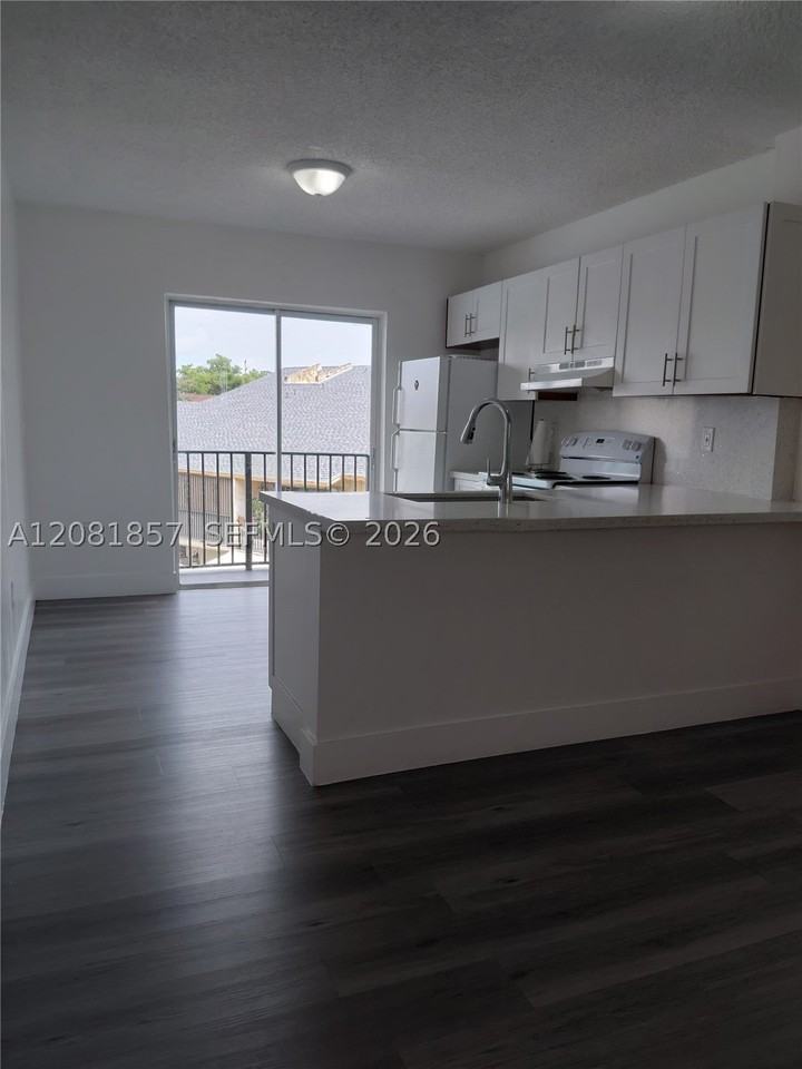 5435 W 24th Ave #63 - Photo 6 of 10