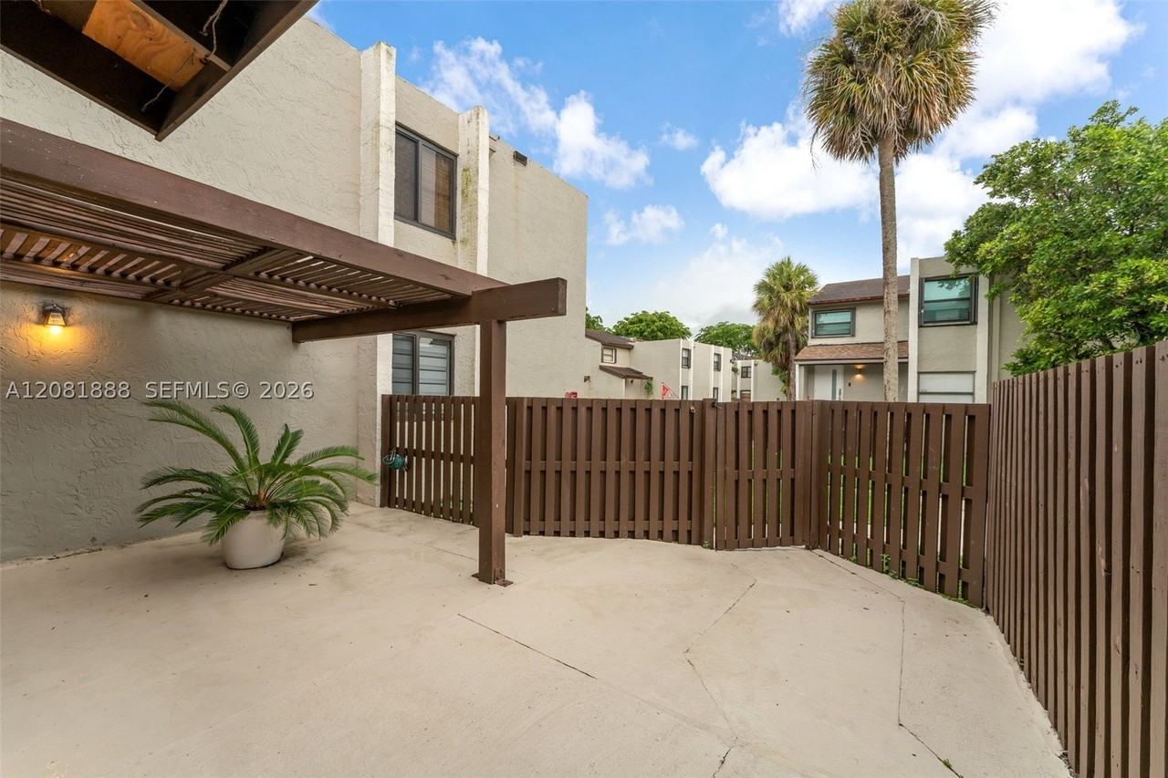 10020 Nw 9th Street Cir #103 - Photo 4 of 37