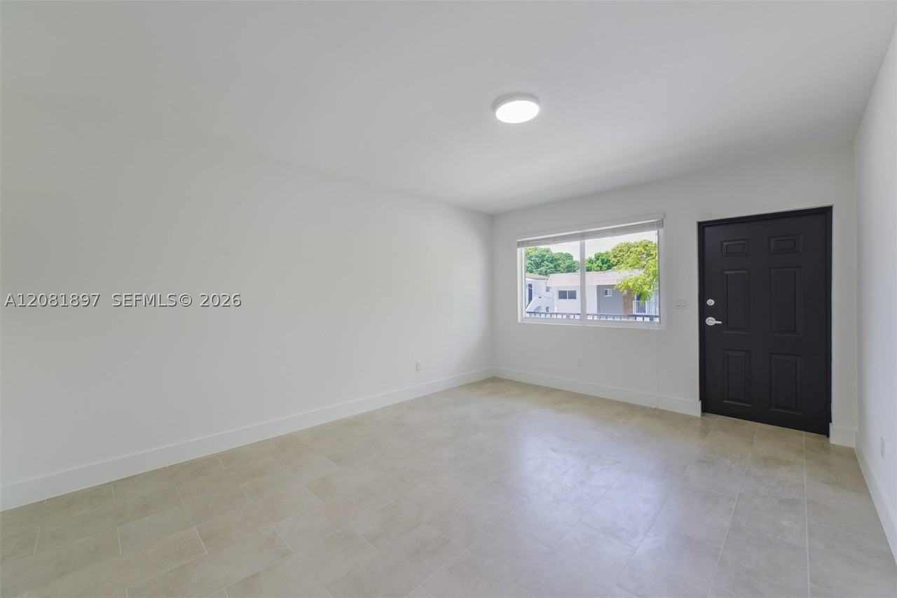 505 Sw 7th Ct #6 - Photo 2 of 20
