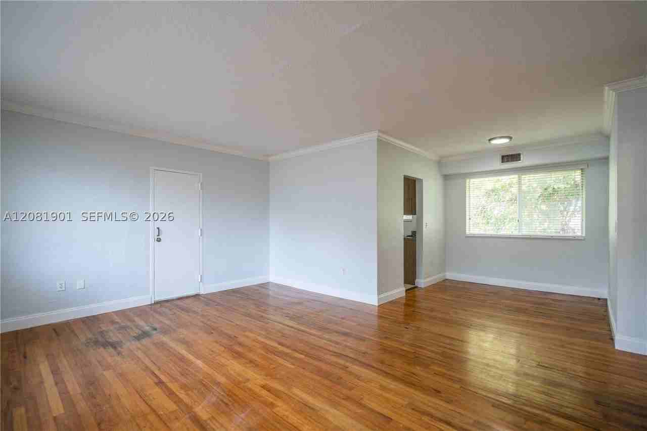 75 S Shore Dr #4B - Photo 3 of 16