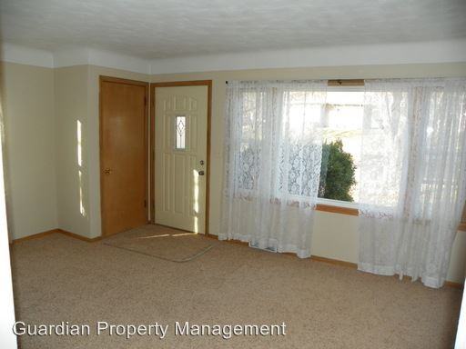 1544 Beech St - Photo 2 of 14