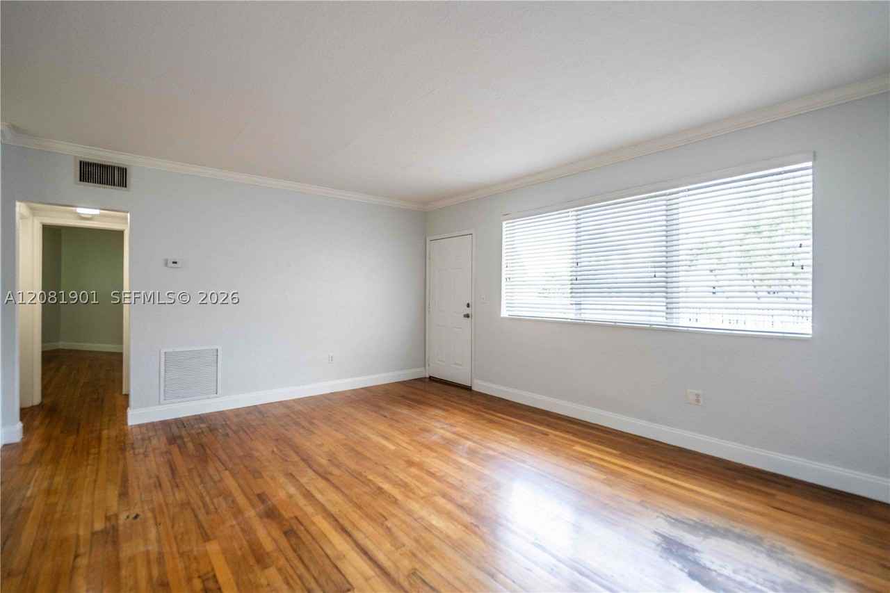 75 S Shore Dr #4B - Photo 5 of 16