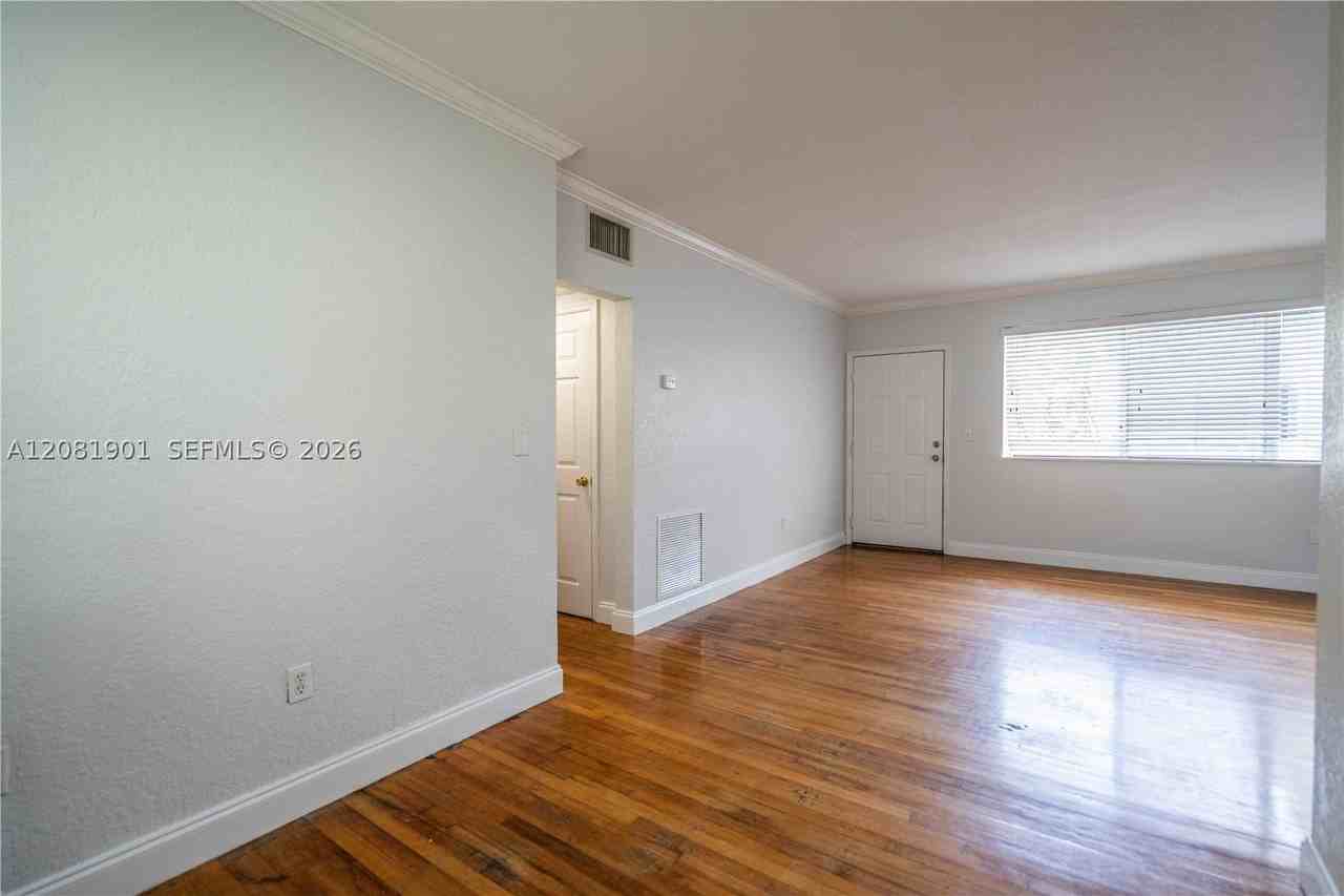 75 S Shore Dr #4B - Photo 7 of 16