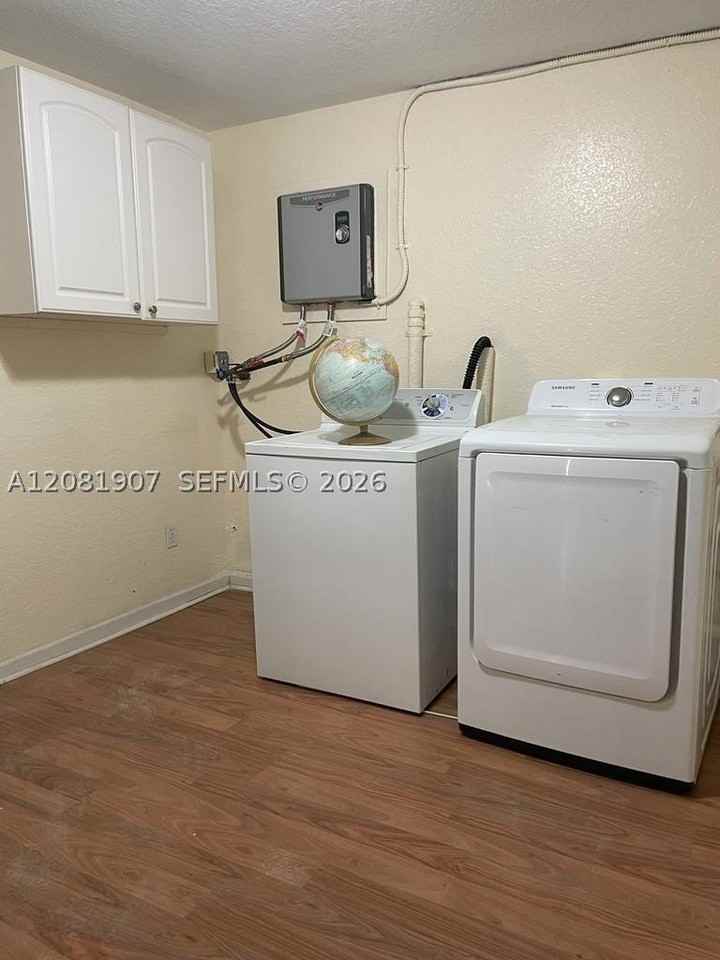 4041 Sw 50th St - Photo 7 of 10