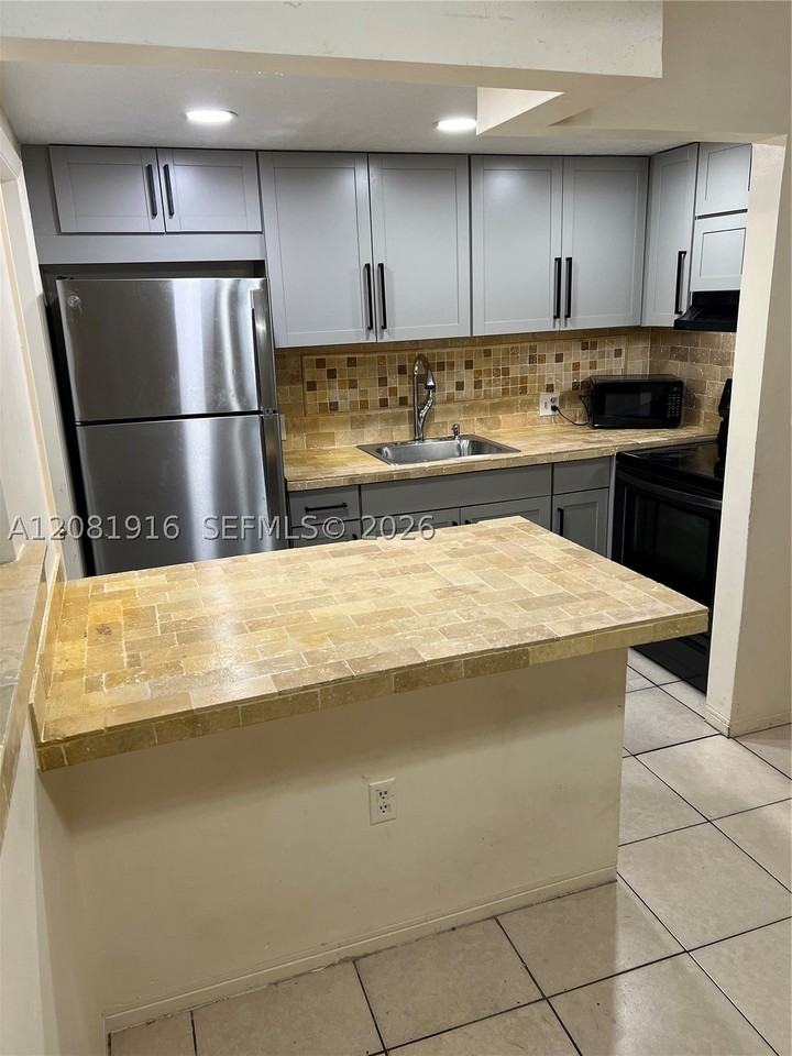 1515 Ne 125th Ter #407