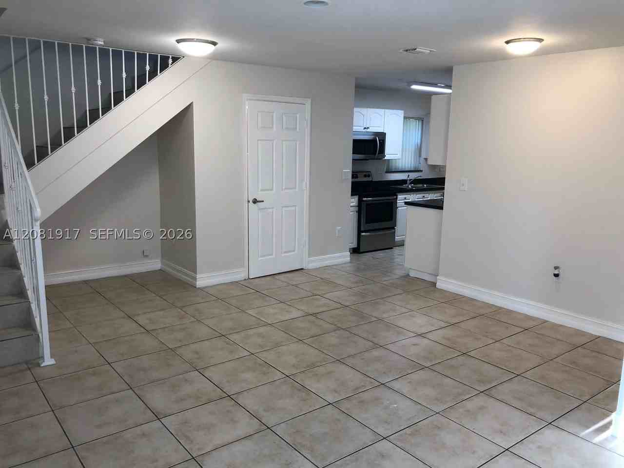 228 Nw 14th Ave #0 - Photo 4 of 30