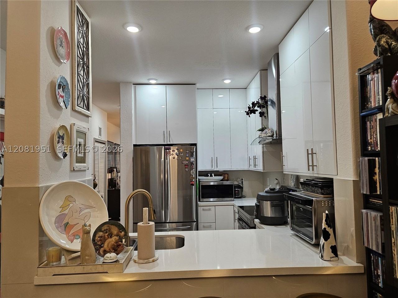 1661 Se 28th St #105 - Photo 7 of 26