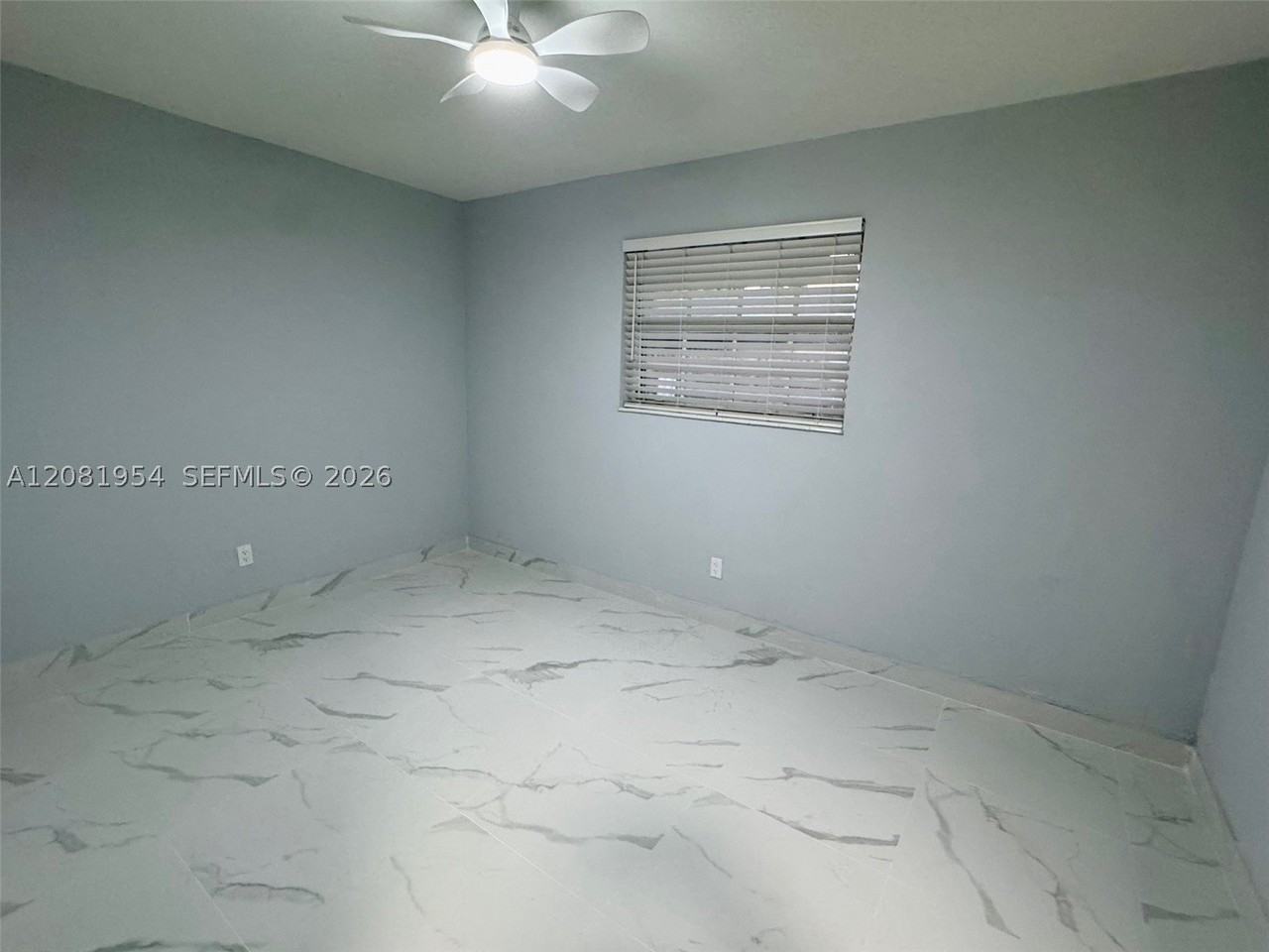 1529 Sw 22nd St #1 - Photo 3 of 11