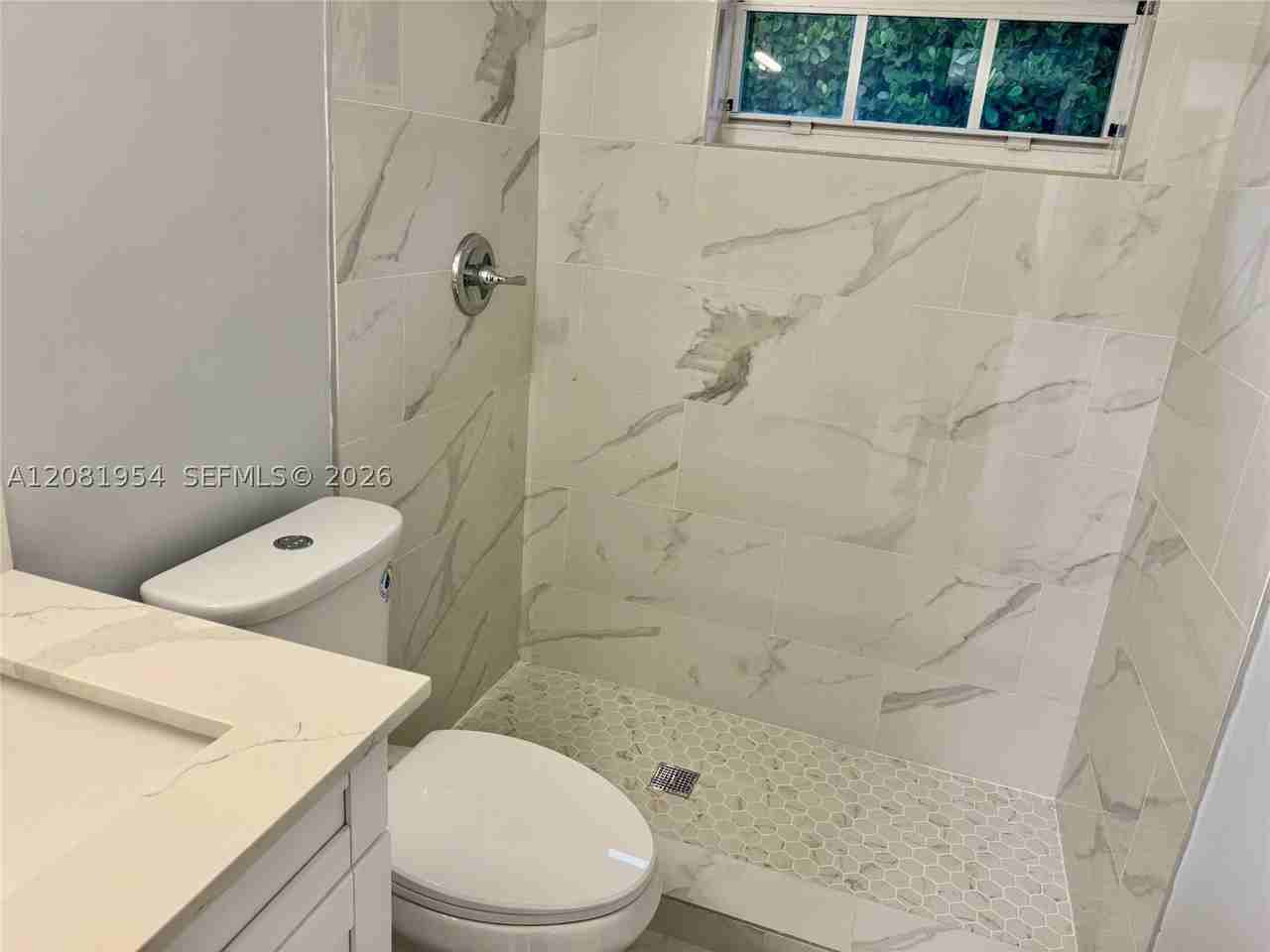 1529 Sw 22nd St #1 - Photo 7 of 11