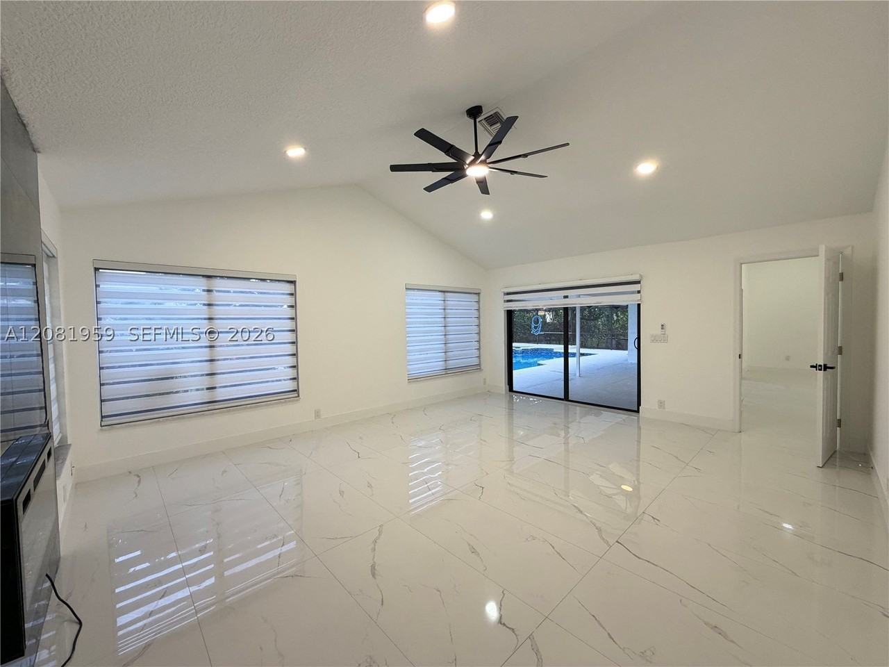 2029 Greenview Cove Dr #2029 - Photo 4 of 21