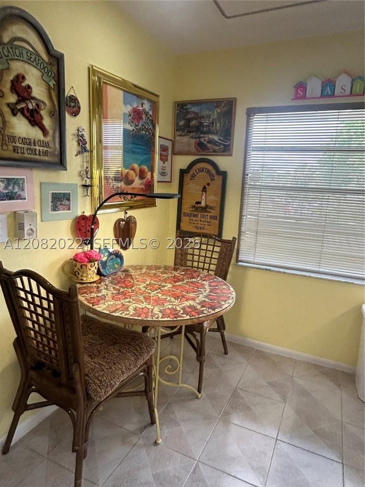 9205 Pecky Cypress Ln #8F - Photo 6 of 19