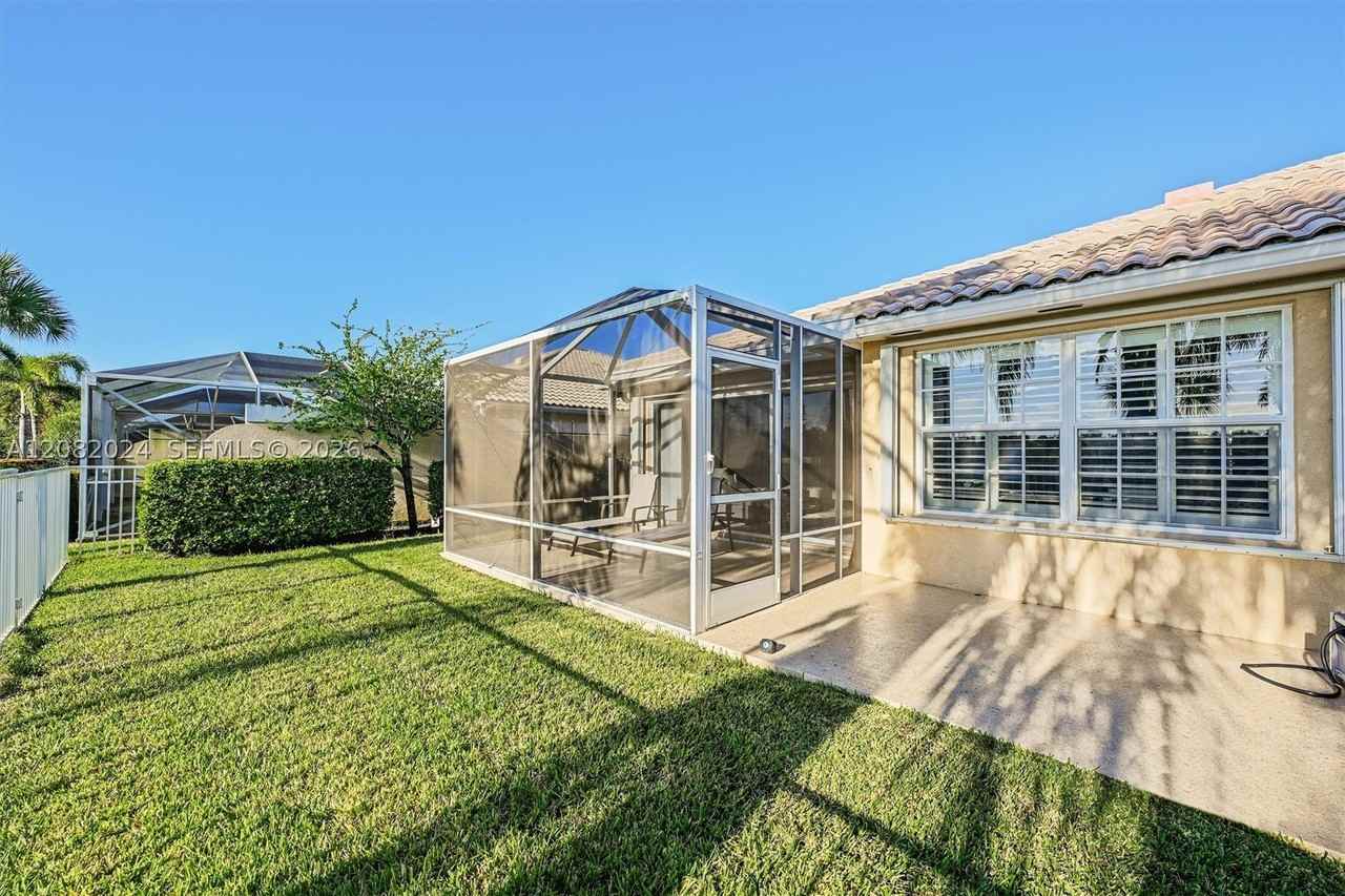 10733 Sw Elsinore Dr - Photo 2 of 23