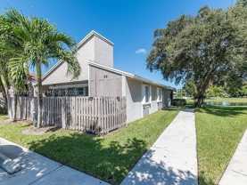 518 Woodgate Cir #E - Photo 1 of 1