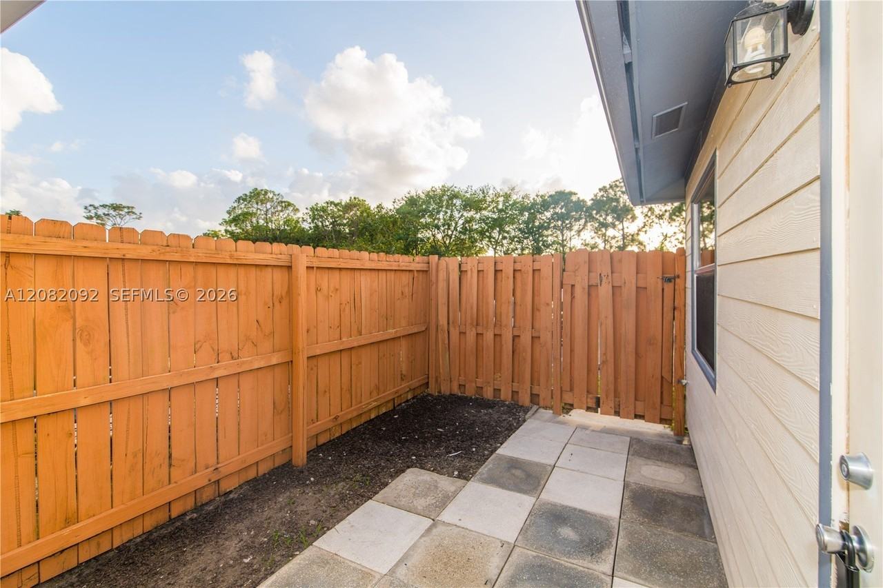 1804 My Pl - Photo 5 of 14