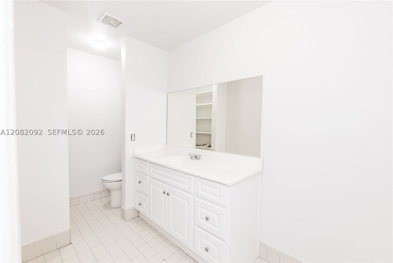 1804 My Pl - Photo 6 of 14