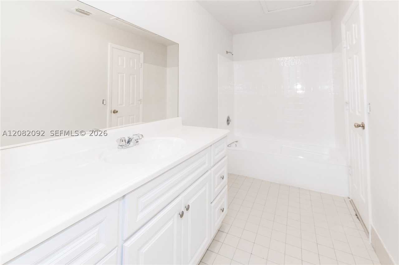 1804 My Pl - Photo 7 of 14