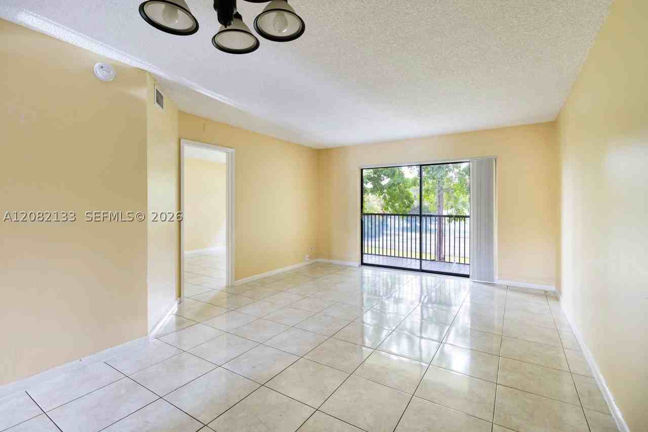 9022 Nw 28th Dr #2-212 - Photo 3 of 24