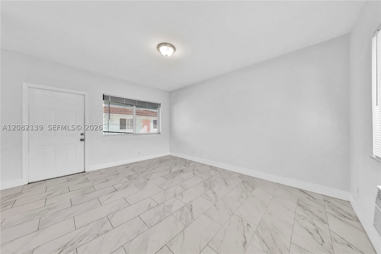 1839 Funston St #8 - Photo 5 of 13