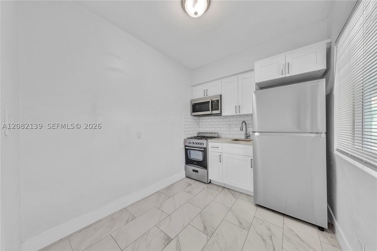 1839 Funston St #8 - Photo 6 of 13