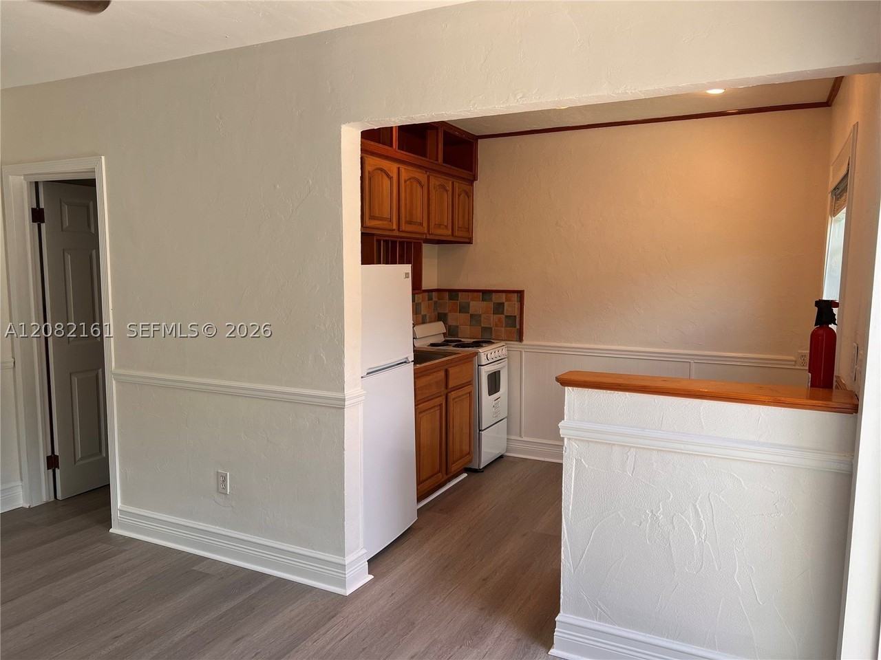 223 S J St #2 - Photo 4 of 10