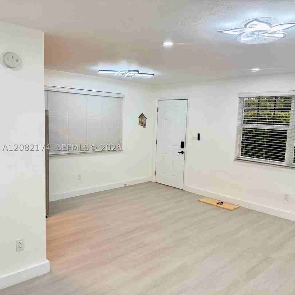 2015 Sw 27th Ave #2 - Photo 2 of 31