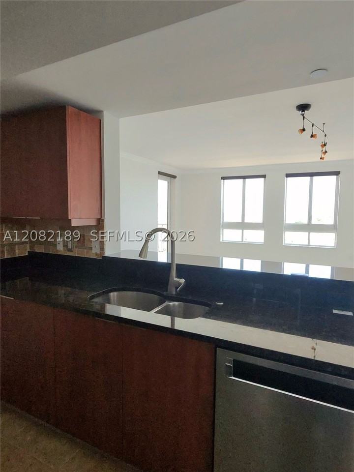 7350 Sw 89th St #1102S - Photo 7 of 12