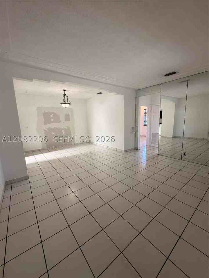 2395 Sw 2nd St #2395 - Photo 2 of 9