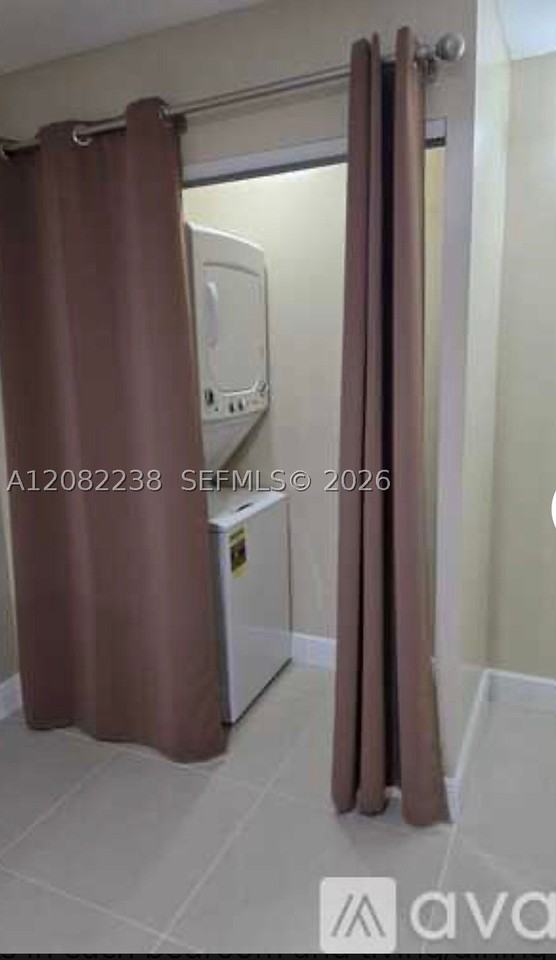 6800 Sw 9th St #B - Photo 7 of 10