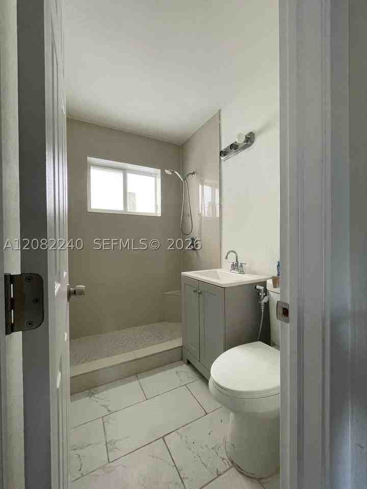 2142 Nw 27th St #2142 - Photo 3 of 3