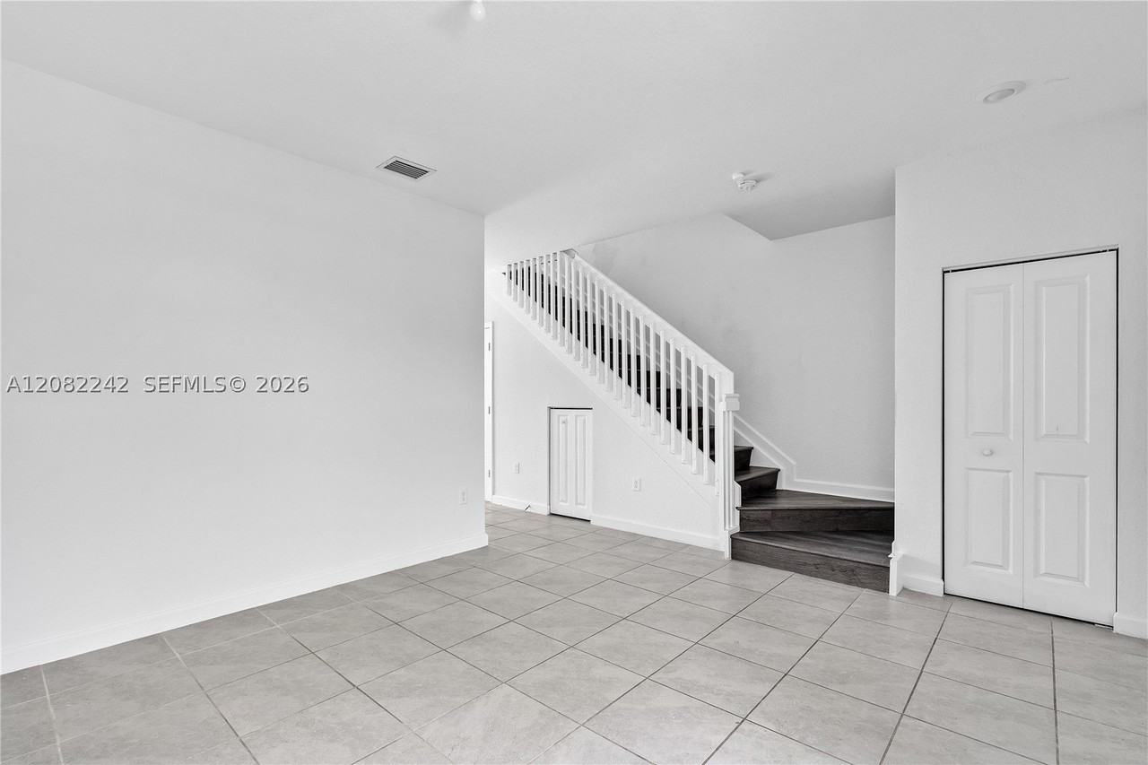 28641 Sw 132nd Ct - Photo 5 of 31