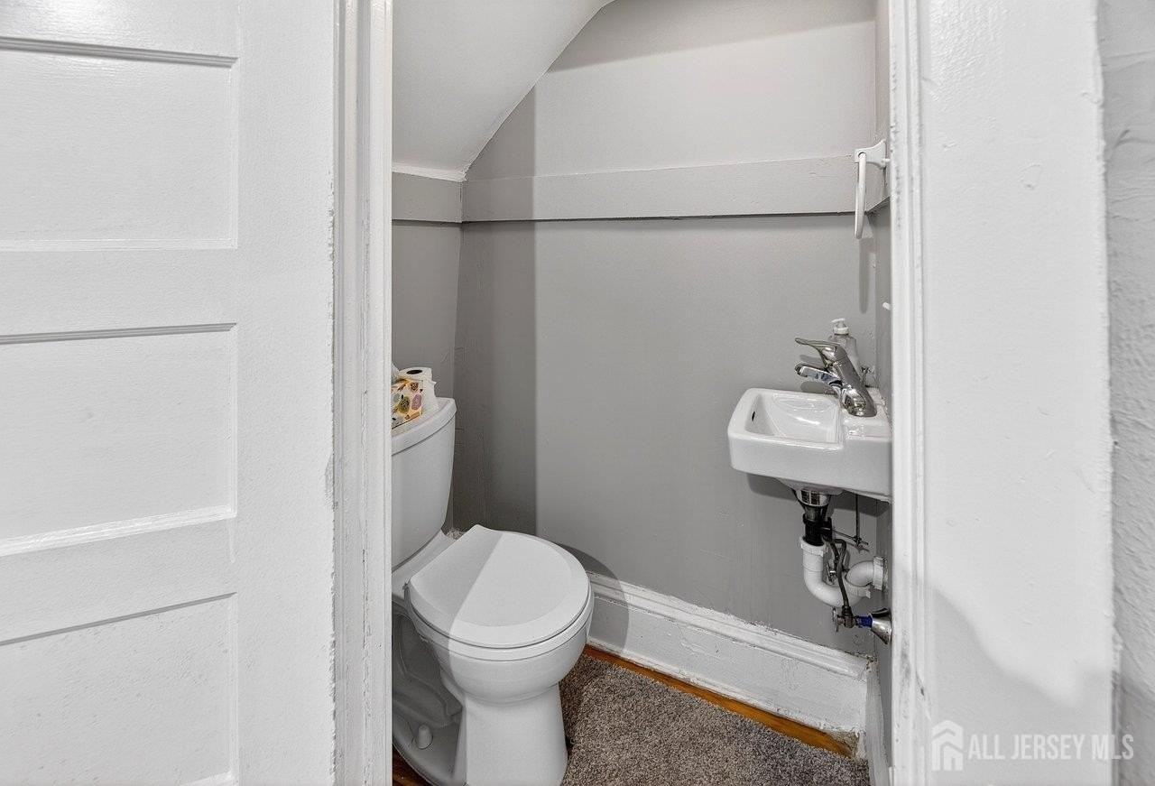 53 Sanhican Dr - Photo 4 of 12