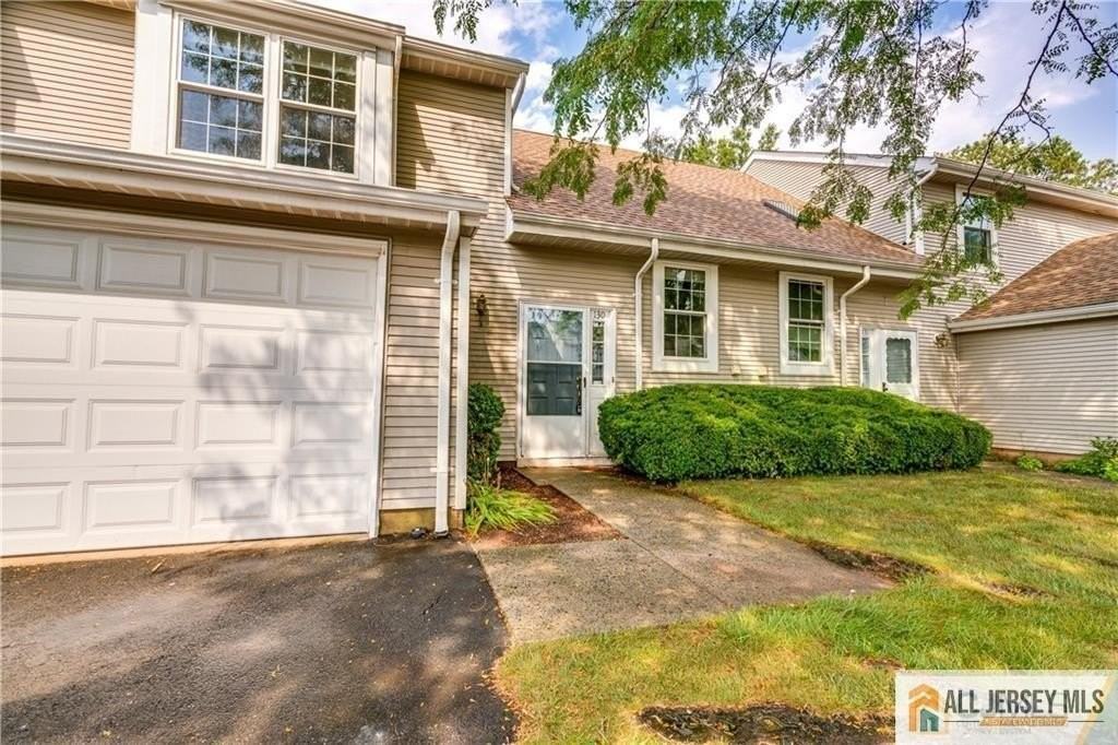 130 Winchester Way - Photo 2 of 44