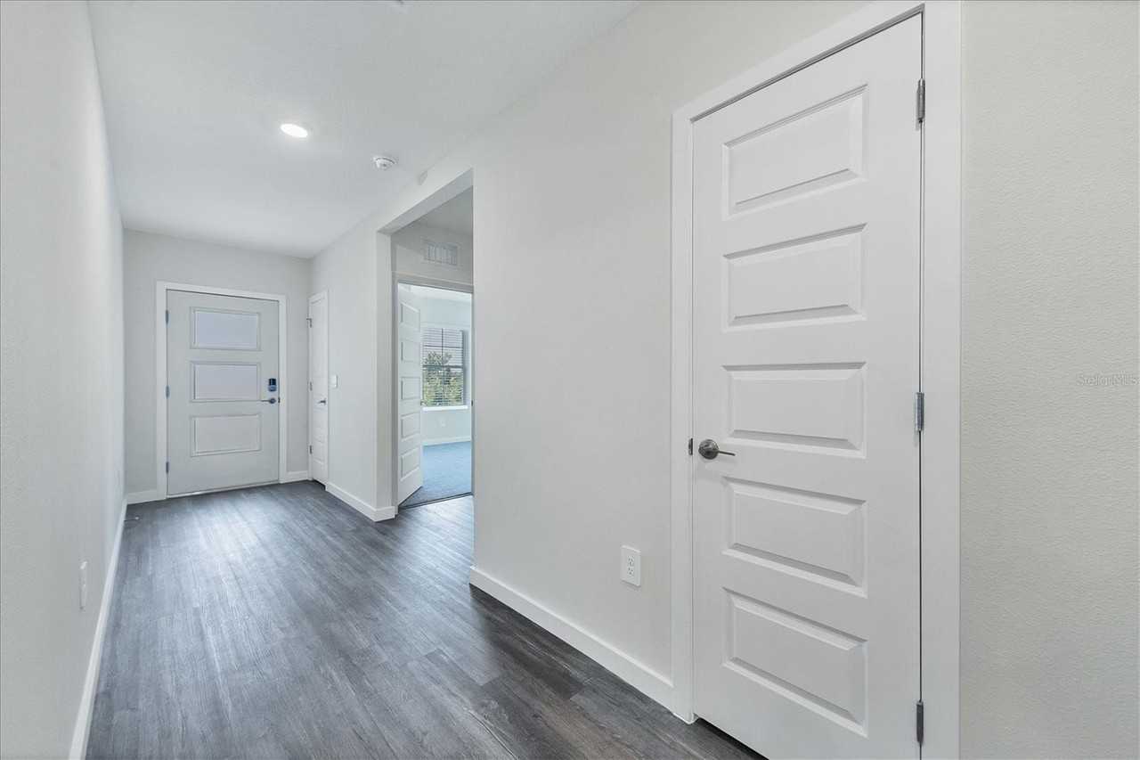 17218 Barnwood Pl - Photo 2 of 50