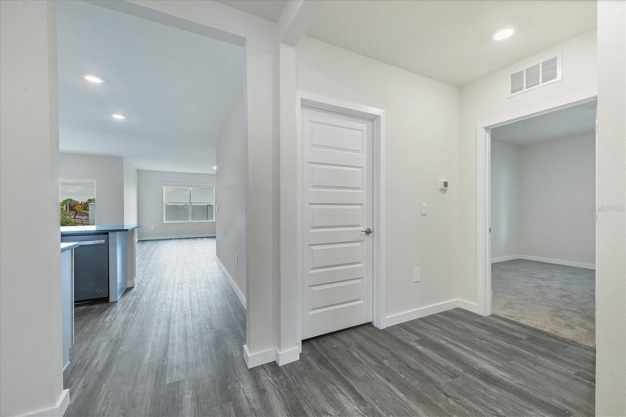 17218 Barnwood Pl - Photo 5 of 50