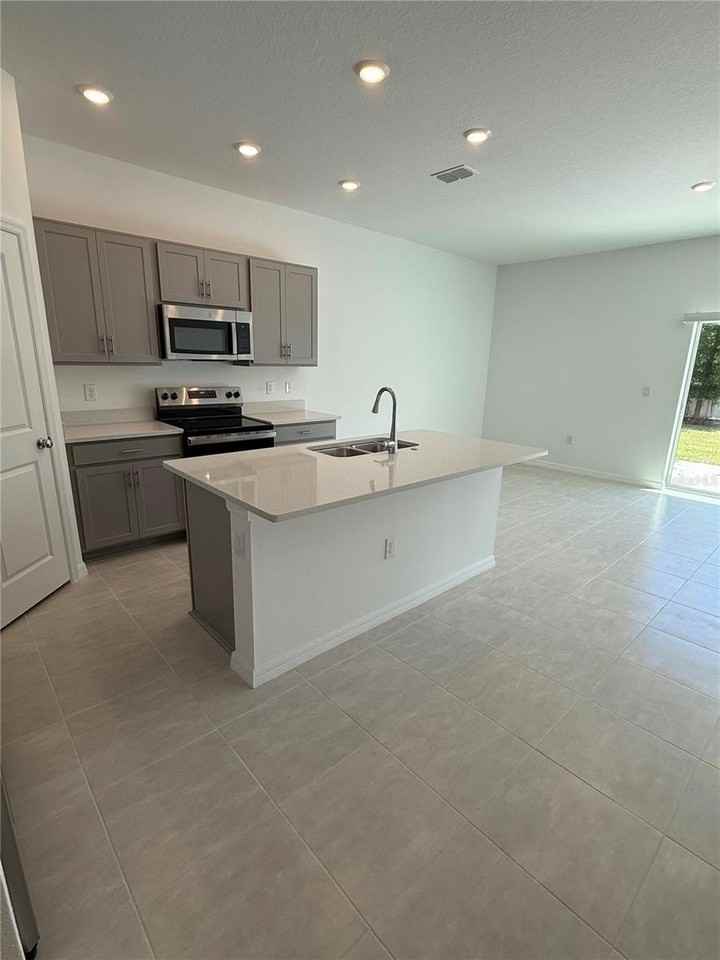 7154 Grand Forest Way - Photo 6 of 37