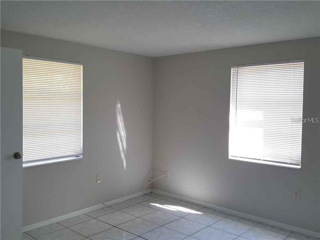 262 Manor Rd - Photo 6 of 18