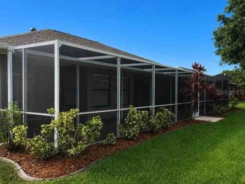 1472 Neapolitan Rd - Photo 3 of 37