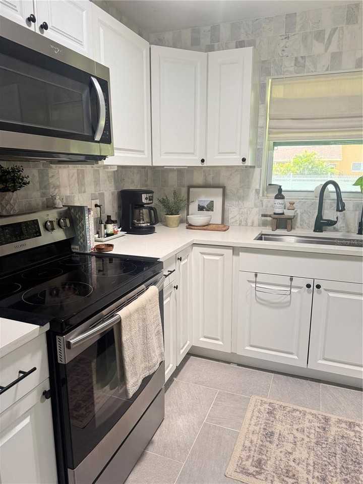 1003 Tropical Ave Nw - Photo 5 of 40