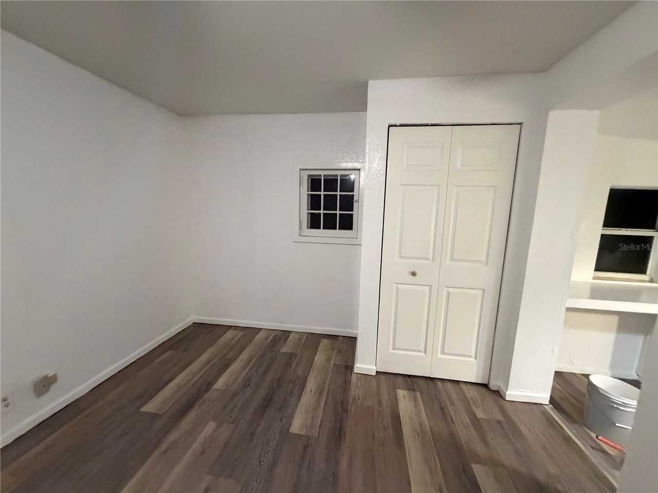 410 W Howry Ave #D - Photo 3 of 7