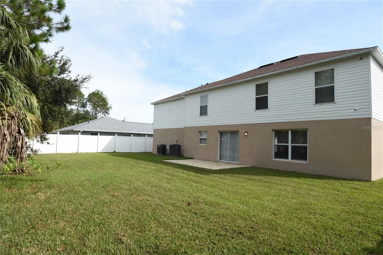27 Riverdale Ln - Photo 2 of 33