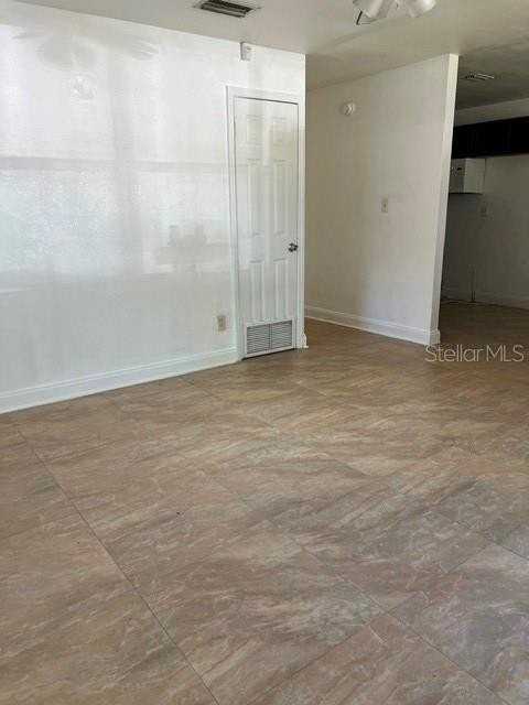 1227 Se 19th Ter - Photo 4 of 13