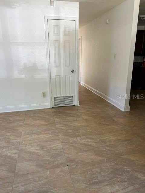 1227 Se 19th Ter - Photo 5 of 13